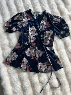 Monteau Navy Floral Velvet Wrap Top